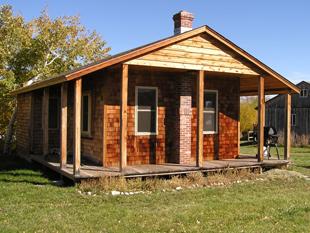 cabin-rodeo-310.jpg (18884 bytes)